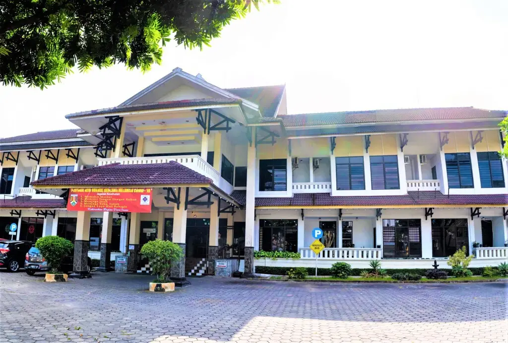 Магеланг: Hotel Wisata by ZUZU