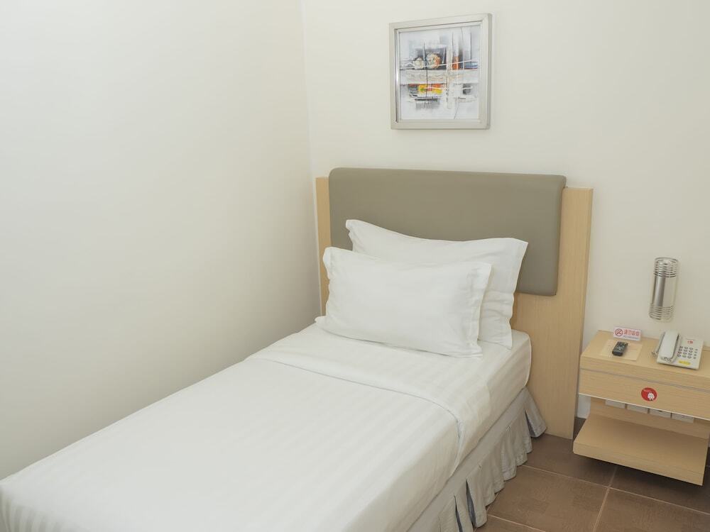 Тангеранг: Dprimahotel Airport Jakarta Terminal 1 A (Kedaton)