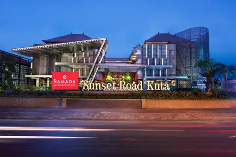 Best Western Premier Sunset Road — фото 1