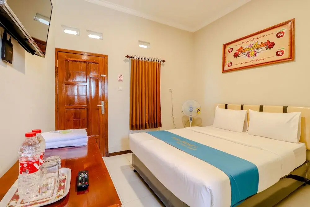Бату: Guesthouse Nusa Indah Syariah 2 by ZUZU