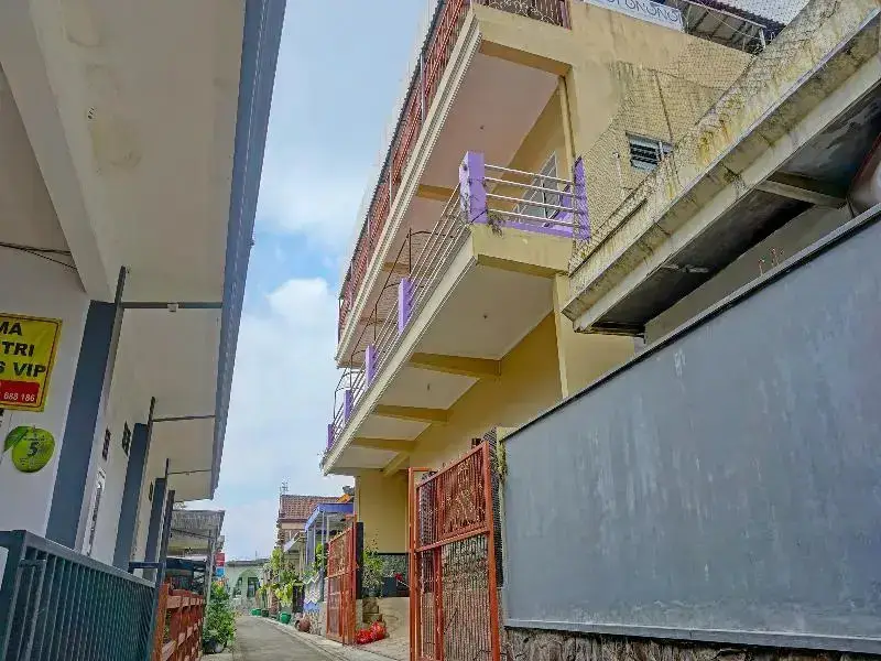 Бату: Spot On 1870 Graha Batu Mulia