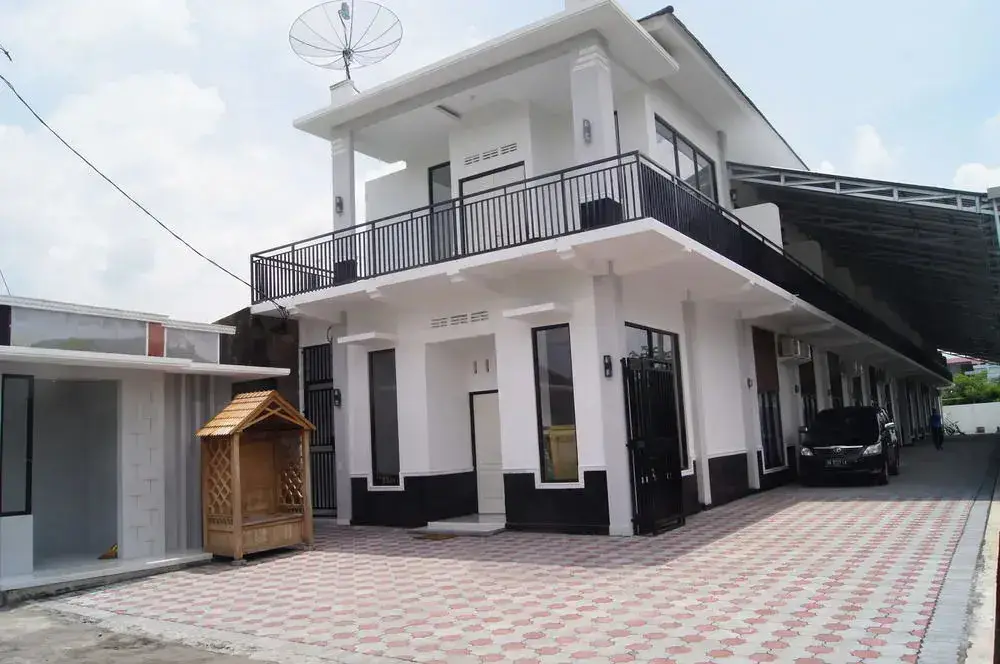 Батуретно: Oyo 3843 Medical Kost Syariah