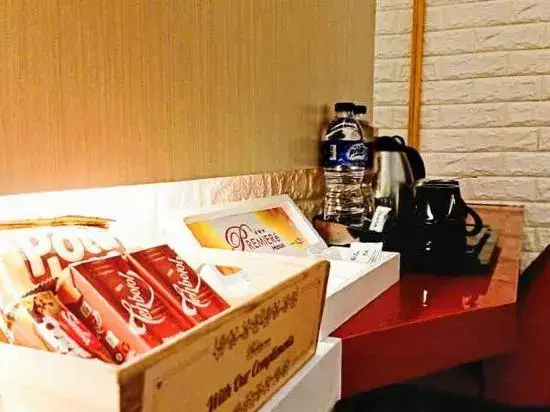 Тегал: Premiere Hotel Tegal
