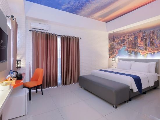 Тегал: Premiere Hotel Tegal