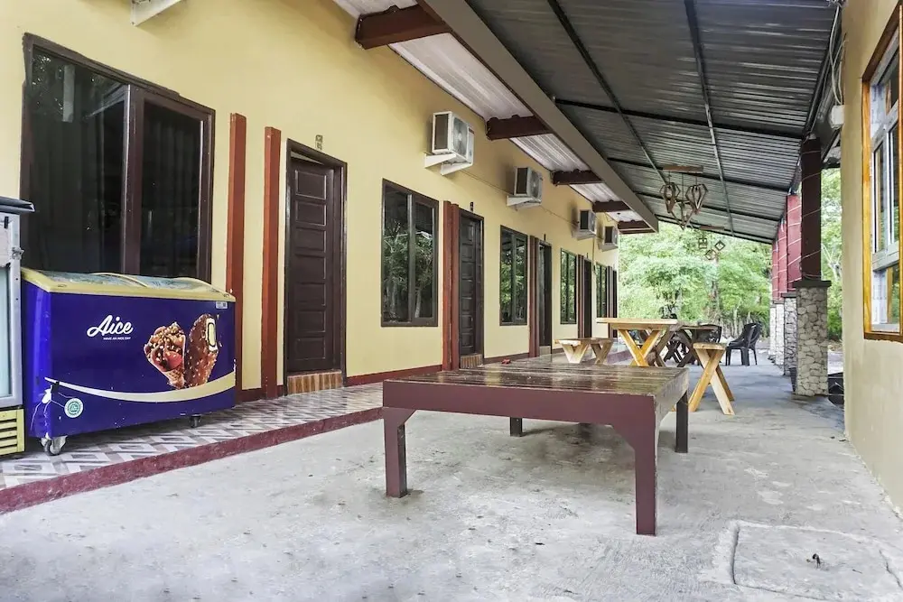 Бира: OYO 90925 Penginapan Dafandra Beach Near Pantai Tanjung Bira
