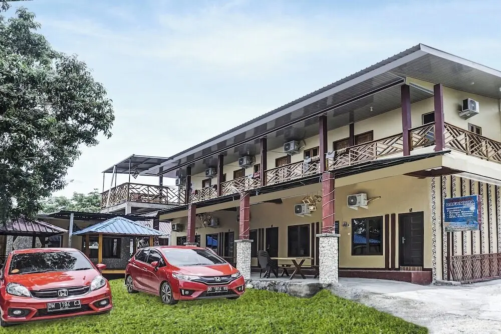 Бира: OYO 90925 Penginapan Dafandra Beach Near Pantai Tanjung Bira