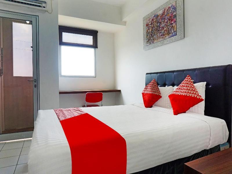 Читарингул: Super OYO 91593 San San Rooms Gunung Putri Square