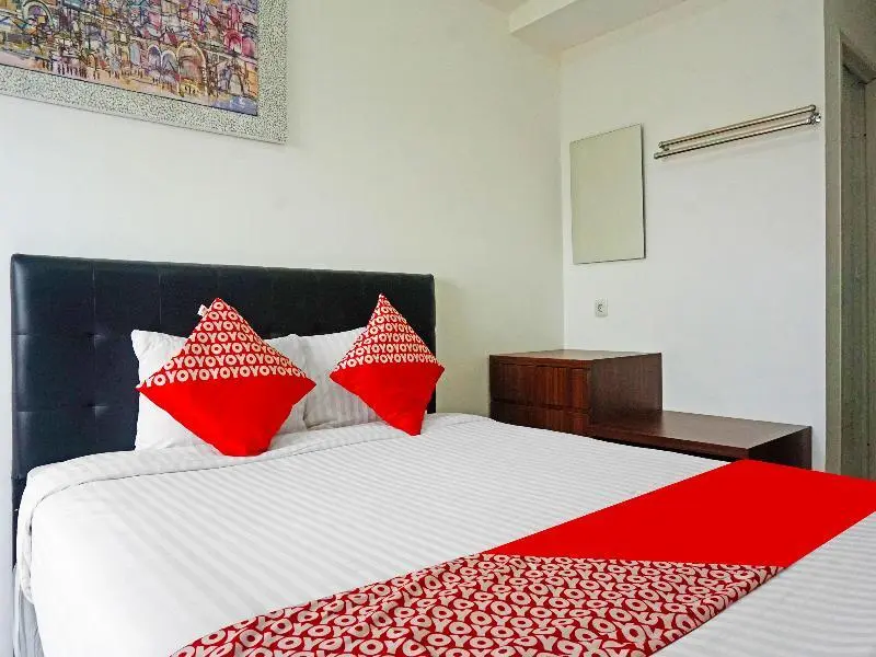 Читарингул: Super OYO 91593 San San Rooms Gunung Putri Square