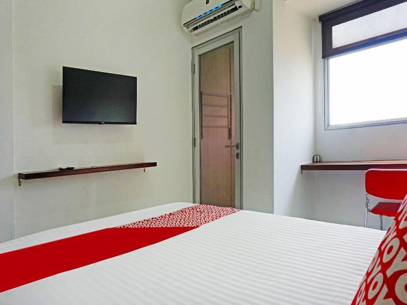 Читарингул: Super OYO 91593 San San Rooms Gunung Putri Square
