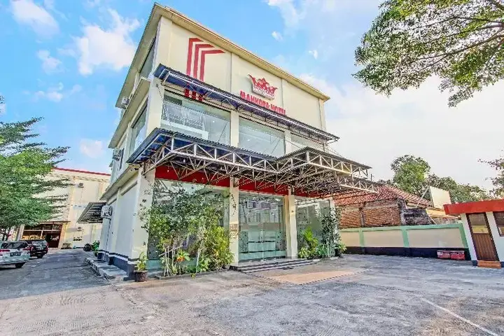 Пурводади: Collection O 91481 Mahkota Hotel Purwodadi