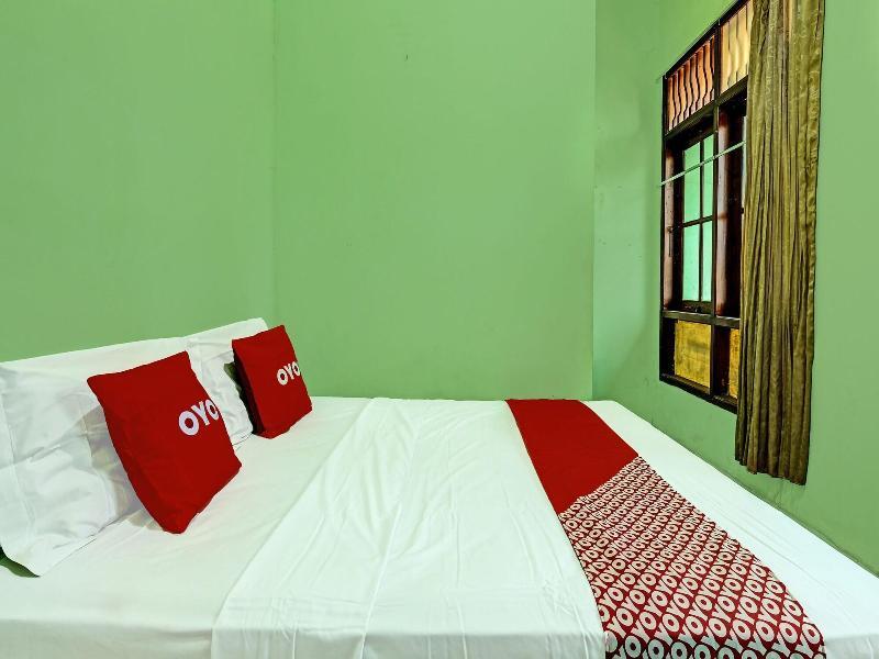 Семаранг: Oyo 91682 Homestay Sriti