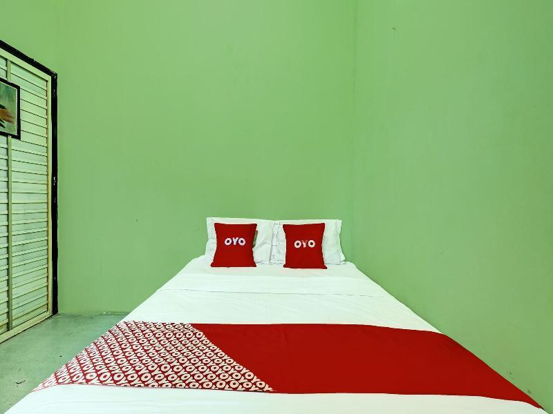 Семаранг: Oyo 91682 Homestay Sriti
