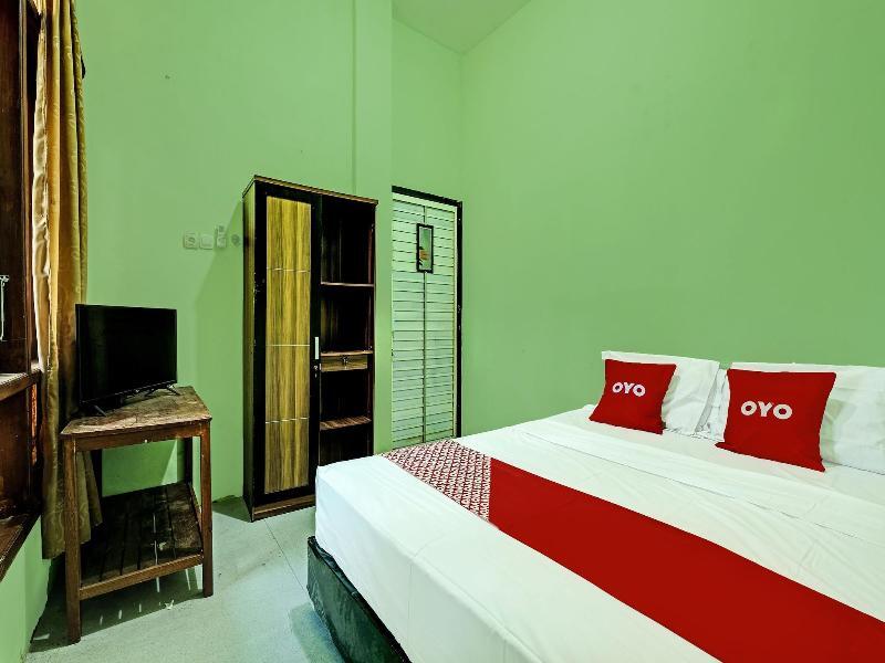 Семаранг: Oyo 91682 Homestay Sriti