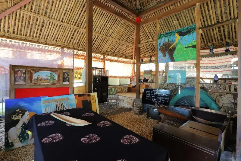 Парангтритис: Watu Lumbung Culture Resort by ZUZU