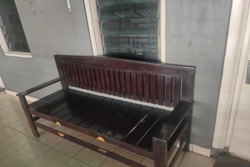 Сурабая: OYO 90753 Graha Sekar Wangi