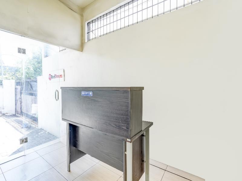 Кабупатен Соппенг: Oyo 91361 Benlin D'kost Syariah