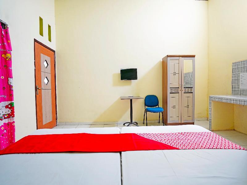 Сурабая: Oyo 91583 D’cost Green Syariah