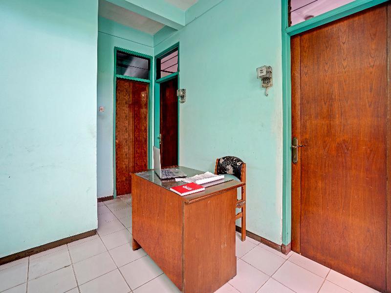 Сурабая: Spot On 91524 Victory Homestay Syariah