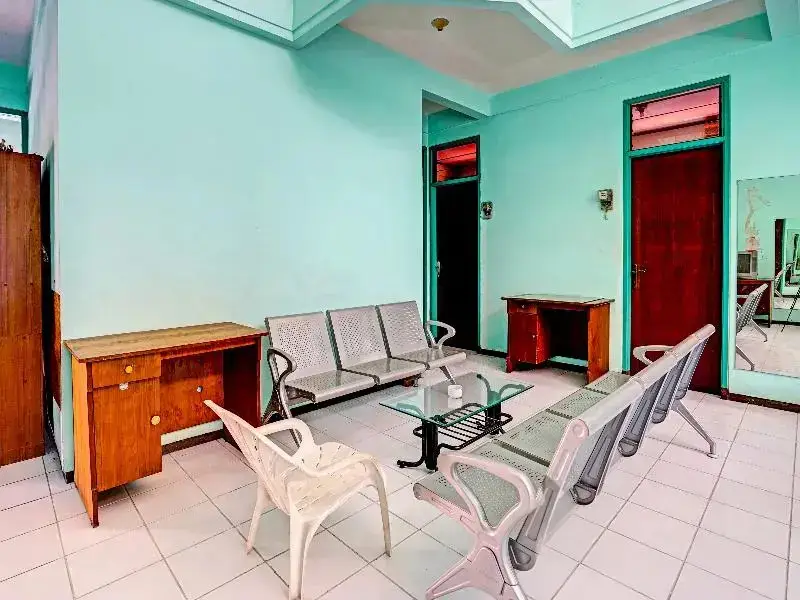 Сурабая: Spot On 91524 Victory Homestay Syariah