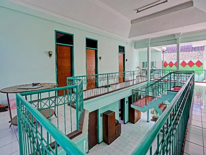 Сурабая: Spot On 91524 Victory Homestay Syariah