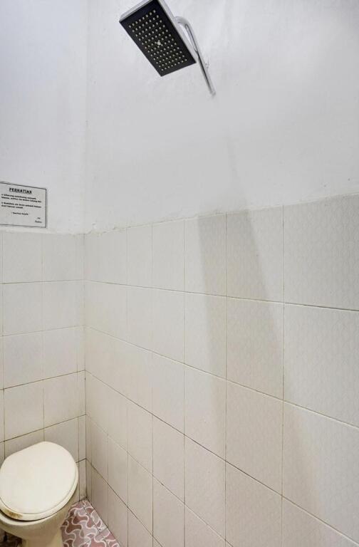 Сурабая: Spot On 91774 Kost Nusantara Sidoarjo