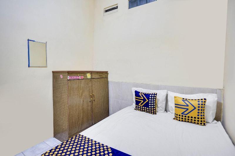 Сурабая: Spot On 91774 Kost Nusantara Sidoarjo