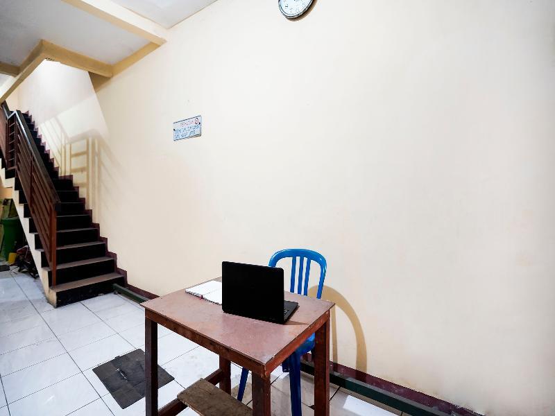 Сурабая: Spot On 91774 Kost Nusantara Sidoarjo
