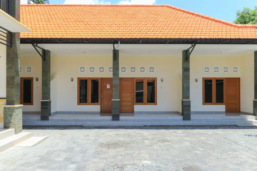 Санур: Pondok Wisata Intan Indah 2 By Zuzu