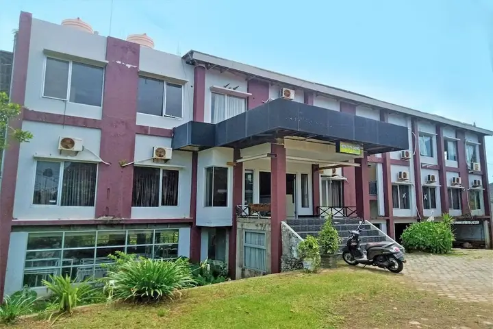 Бенгкулу: Hotel Putri Gading 2 By Oyo Rooms