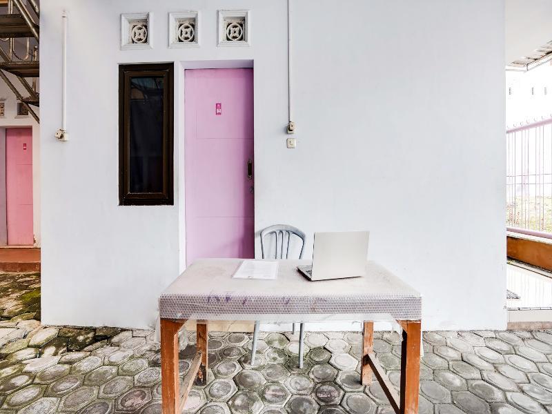Танджунг Пинанг: Spot On 91626 Rr Kost Putri Syariah