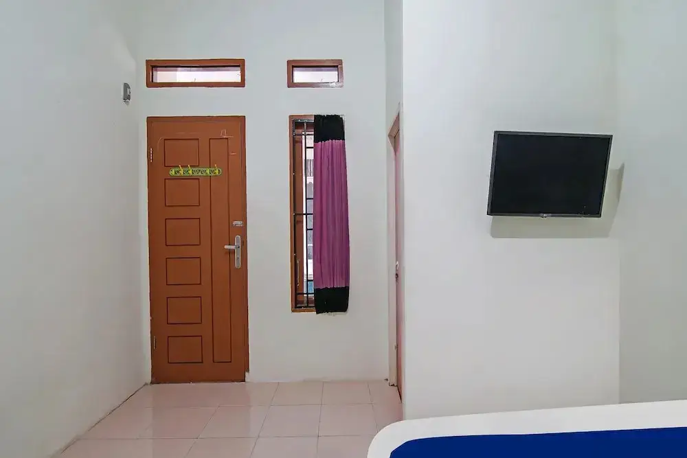 Пеканбару: Spot On Feri Homestay