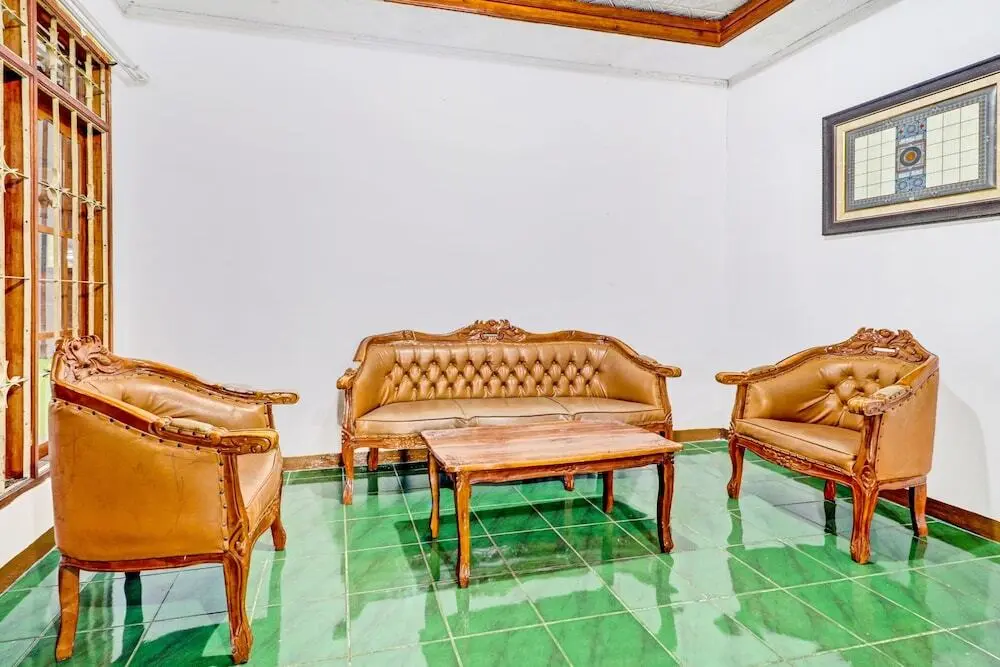 Лембанг: Cibeunying Homestay Cibodas Maribaya Homestays By Oyo Rooms