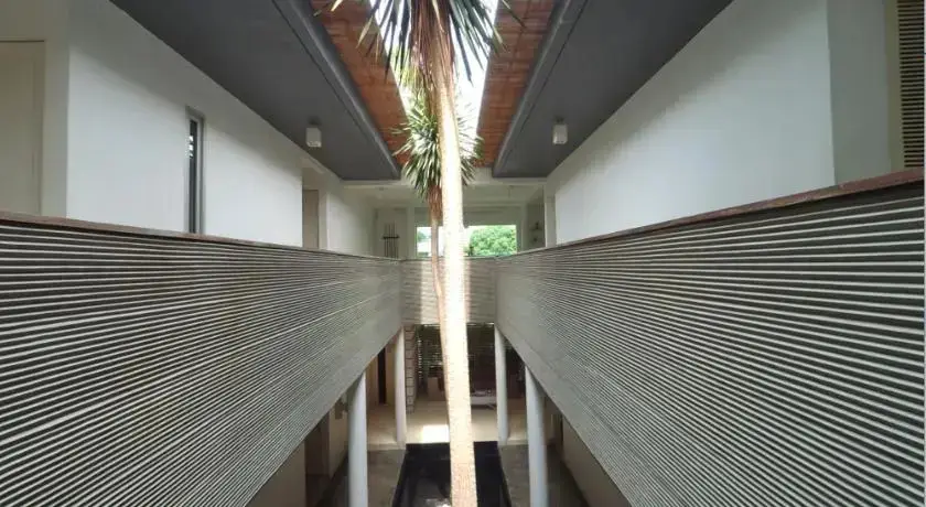 Джакарта: FLAT06. Minimalist Residence