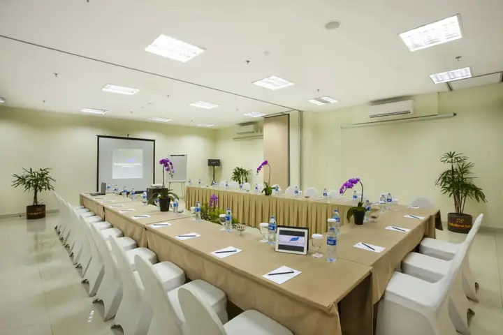 Богор: Padjadjaran Suites Hotel & Conference