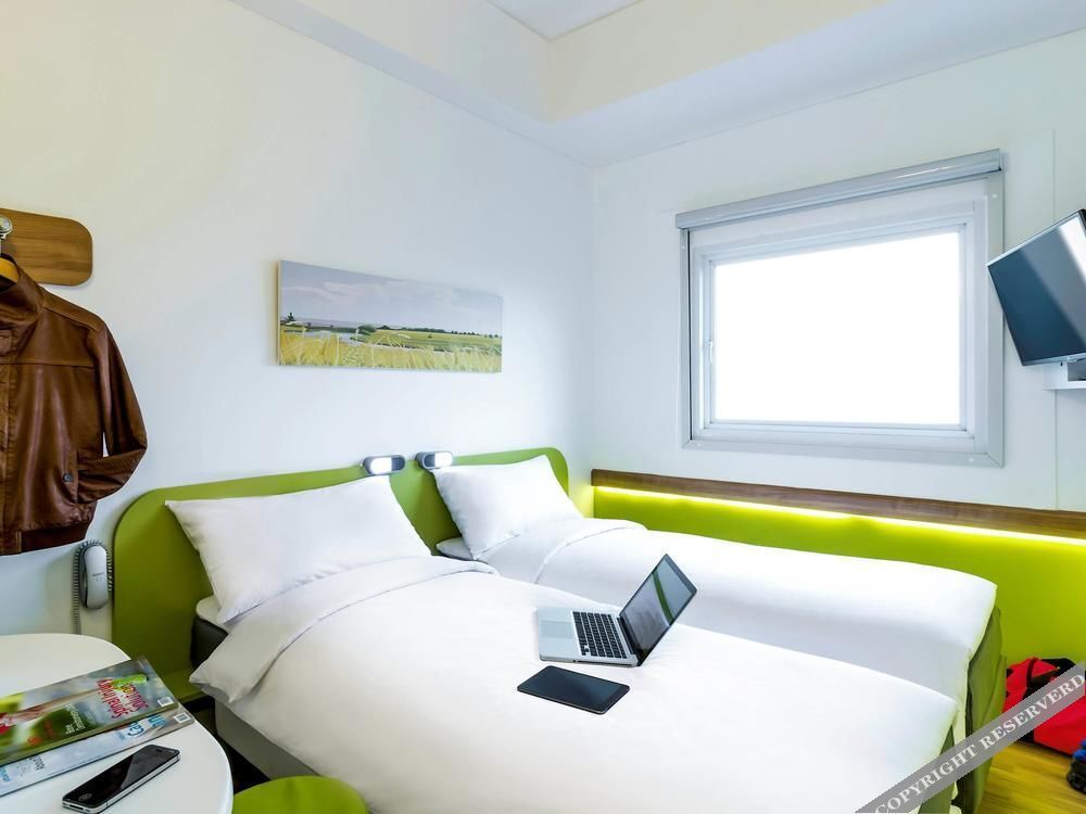 Сурабая: Ibis Budget Surabaya HR Muhammad