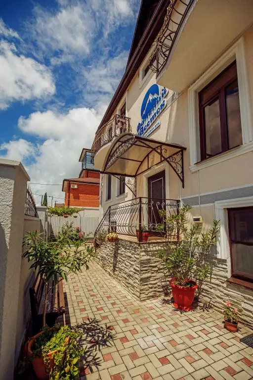 Геленджик: Guest House Dalny Vostok