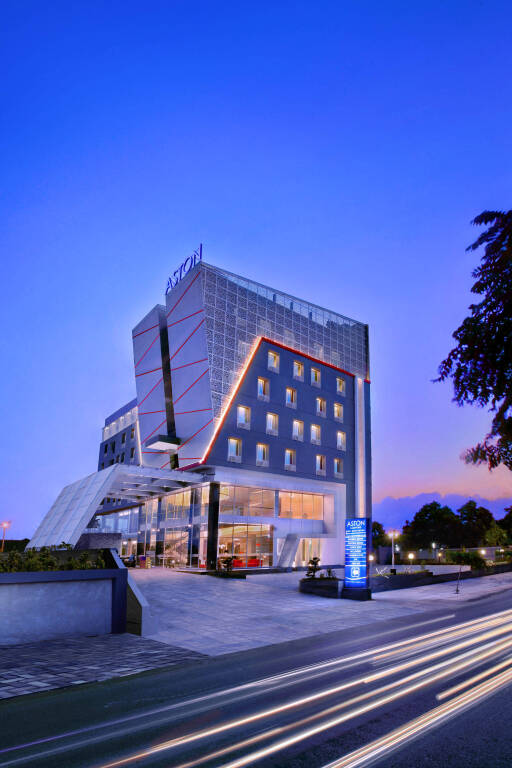 Aston Lampung City Hotel — фото 1