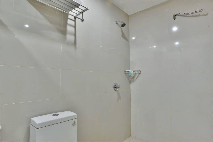 Джакарта: ZEN Rooms Rujia Hotel