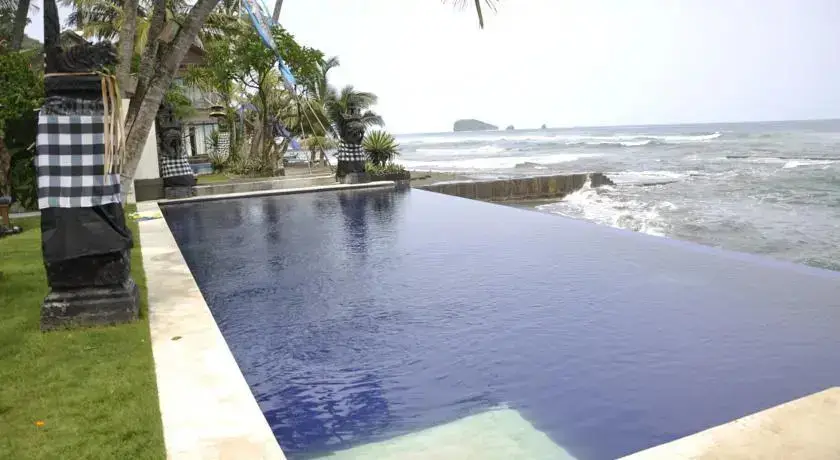 Амлапура: Bali Santi Bungalows