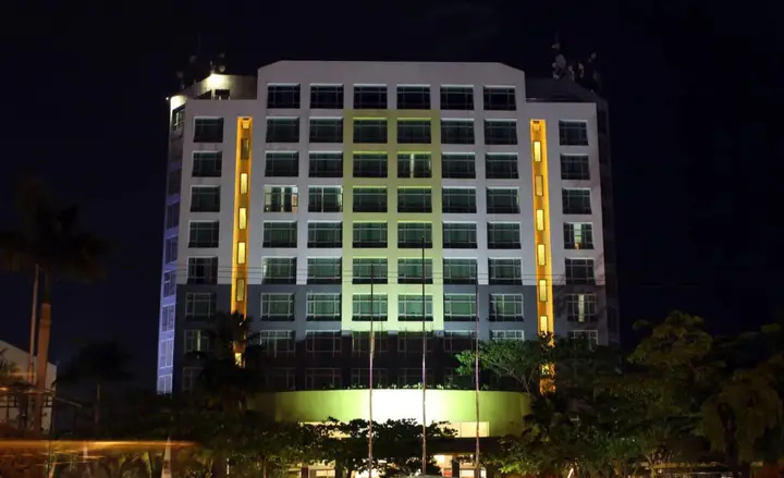 Пеканбару: ATM Maybank Hotel Ibis Pekanbaru