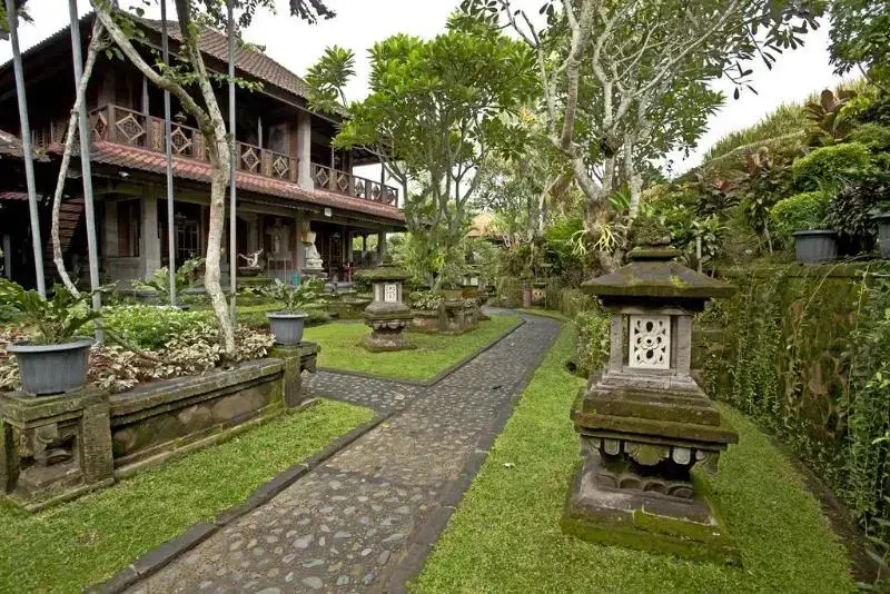 Убуд: Artini Cottages