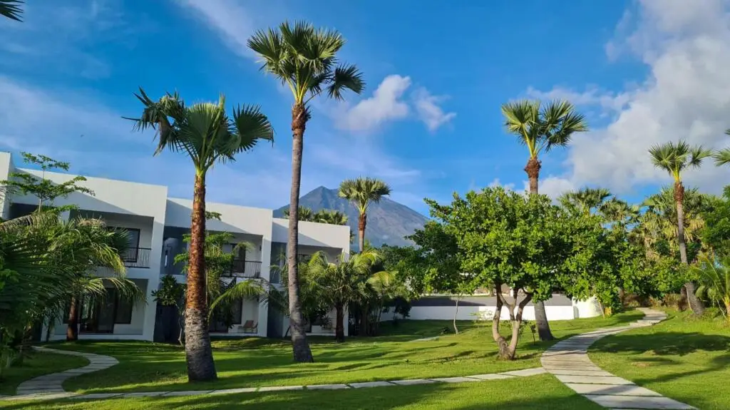 Туламбен: Palm Springs Bali Resorts