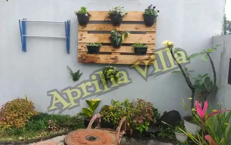 Бату: Aprilia Villa