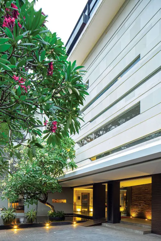Джакарта: Miers Kuningan ARTOTEL Curated