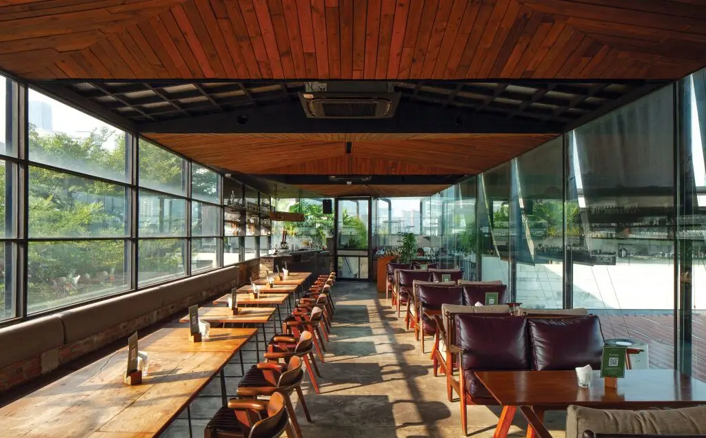 Джакарта: Miers Kuningan ARTOTEL Curated
