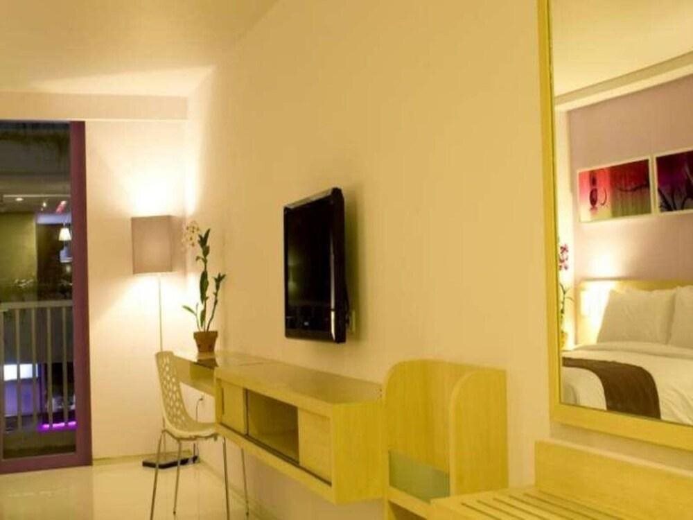 Кута: Berry Hotel