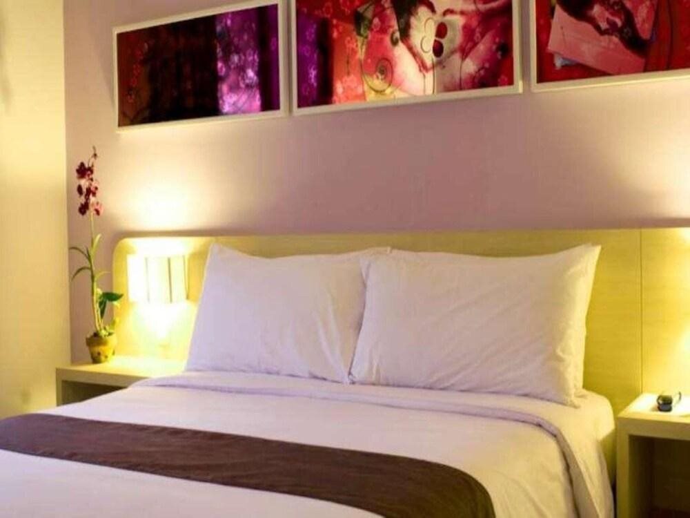 Кута: Berry Hotel