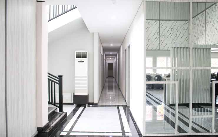 Палу: Helsinki Hotel