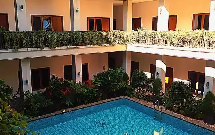 Бату: Crystal Inn Hotel Batu