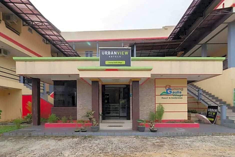 Сукарайя: Hotel O Gunung Geulis Village